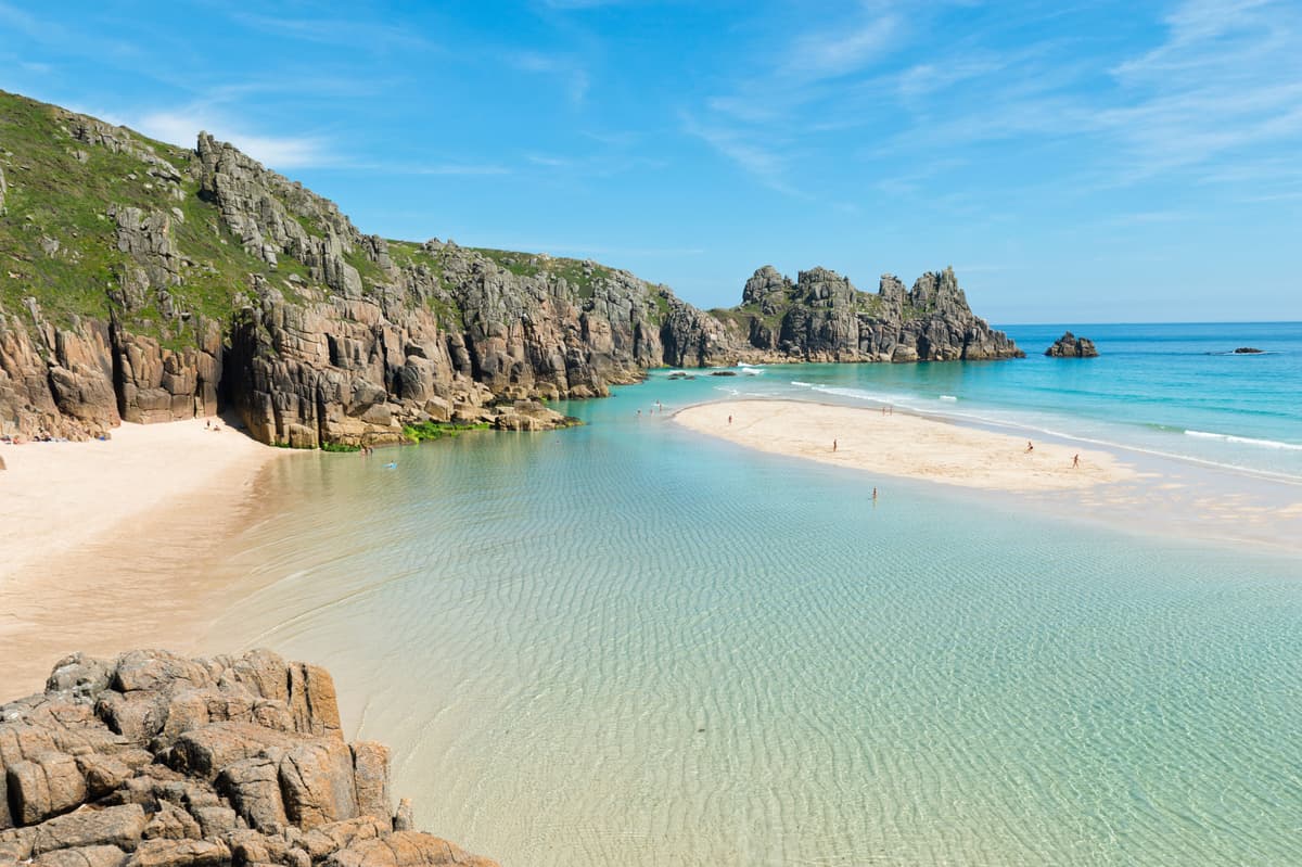 This Cornwall Beach Looks More Like the Caribbean Than England