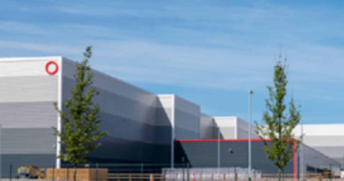 Activist Investor Urges Segro to Spin Off Data Center Business - Report