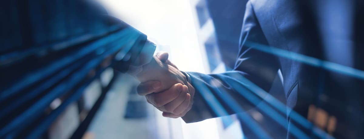 Oaktree Partners with Pantheon in $1.1B Investment to Scale European Lending