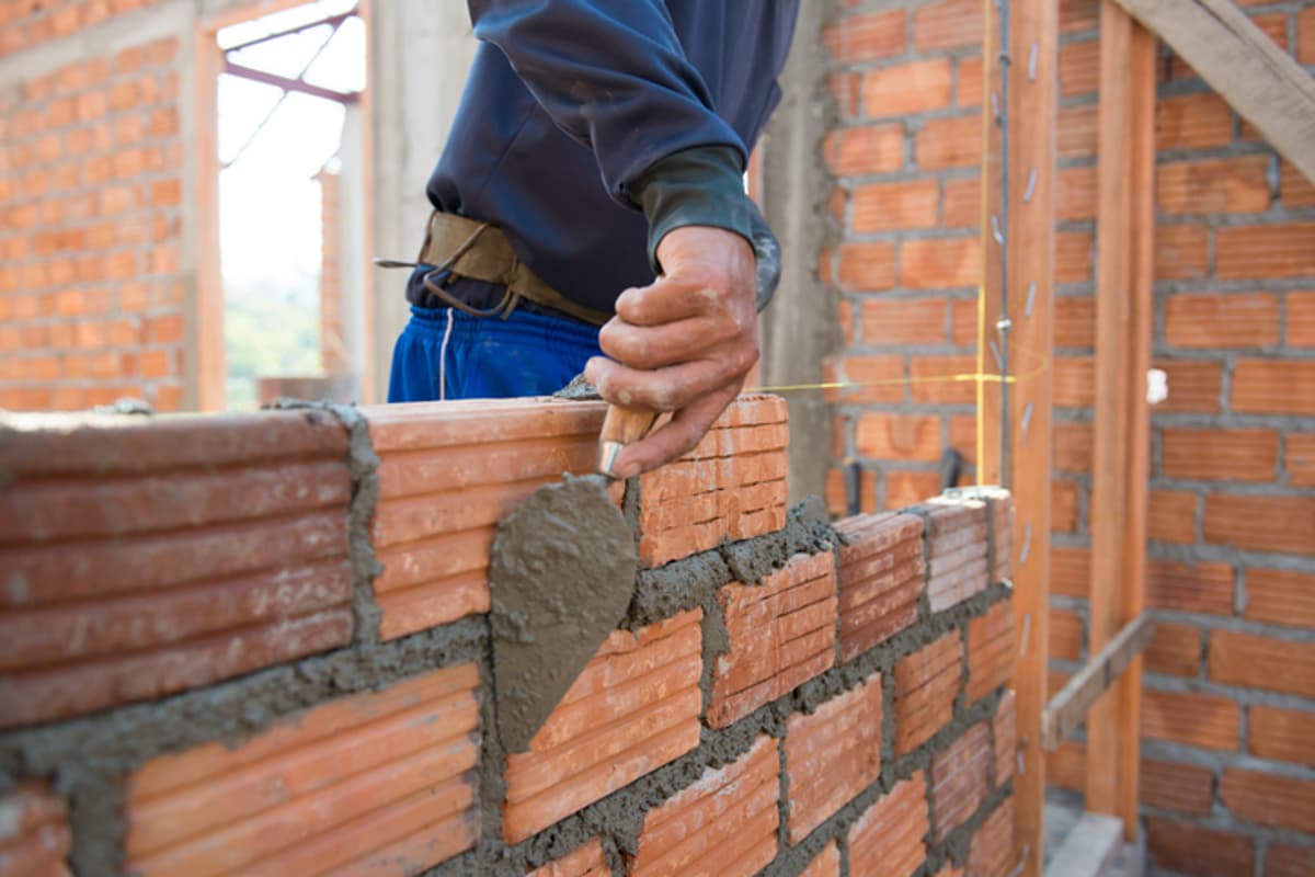 Real Estate Brokers Turn to Private Credit Funds – Report