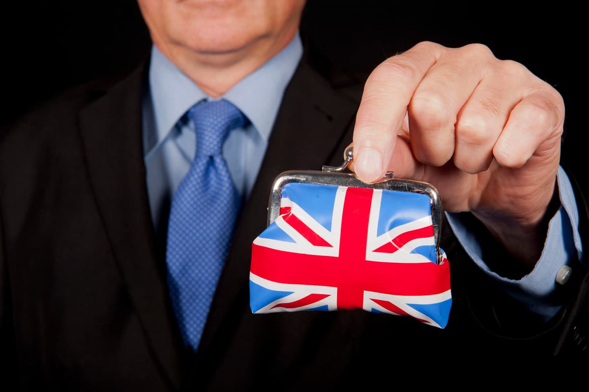 Bayes Report: Debt Funds Rapidly Expand in UK Real Estate as Competition Increases