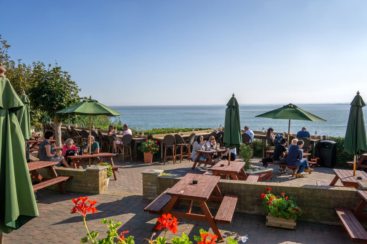 Two of the Greatest Pub Towns in Britain Are Day Trips From London