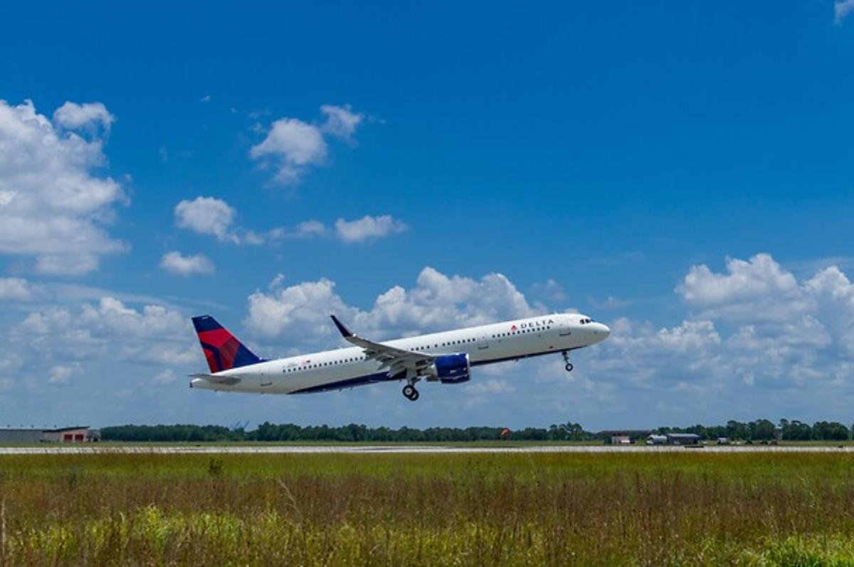 Airbus Advances Delta Air Lines Fleet Performance with Descent Profile Optimisation Deployment
