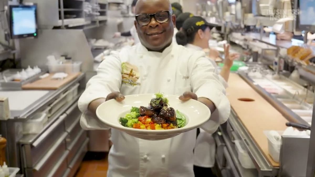 Behind Cheesecake Factory’s ‘More Is More’ Strategy