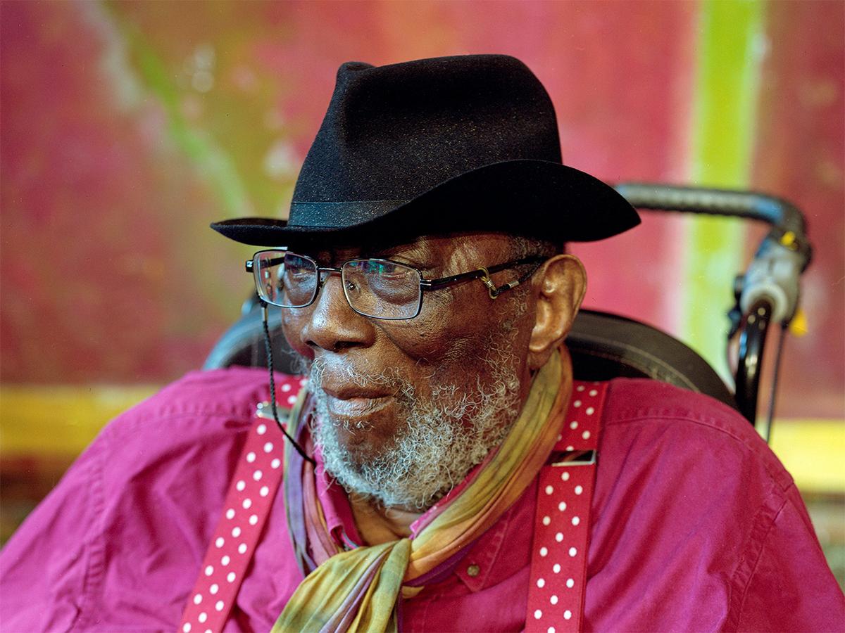 Off the Wall: How Frank Bowling Painted His Way to Prominence