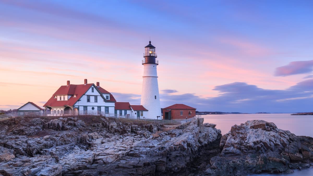 Maine Bans AI Data Centers Over Concerns About Impact on Household Energy Costs