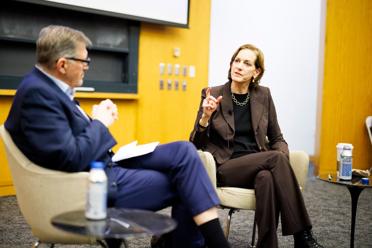 Anne Applebaum Inspects the Shards of Post-War Order