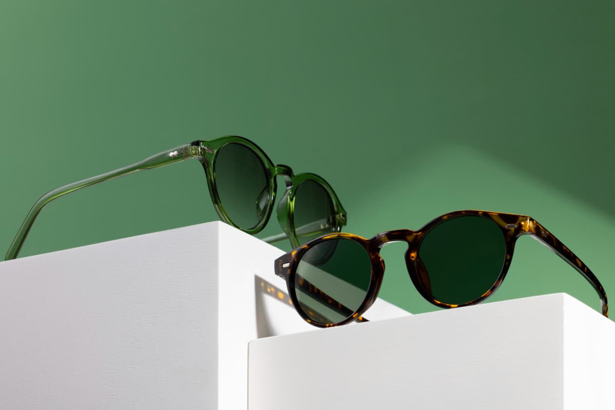 Where Canadians Are Actually Buying Their Glasses Online in 2026