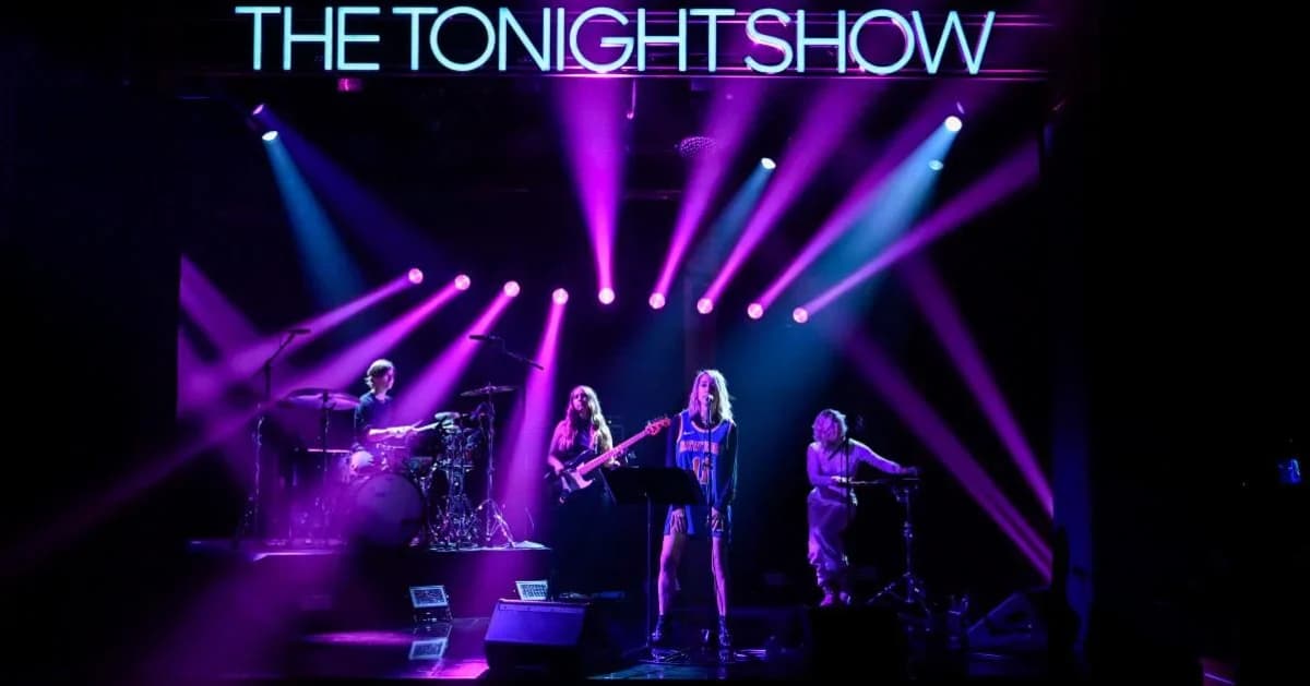 Watch Kim Gordon Perform ‘Play Me’ on ‘Fallon’