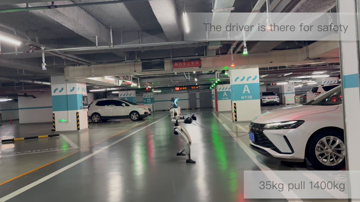 AI‑trained Unitree G1 Pulls 1,400 Kg Car