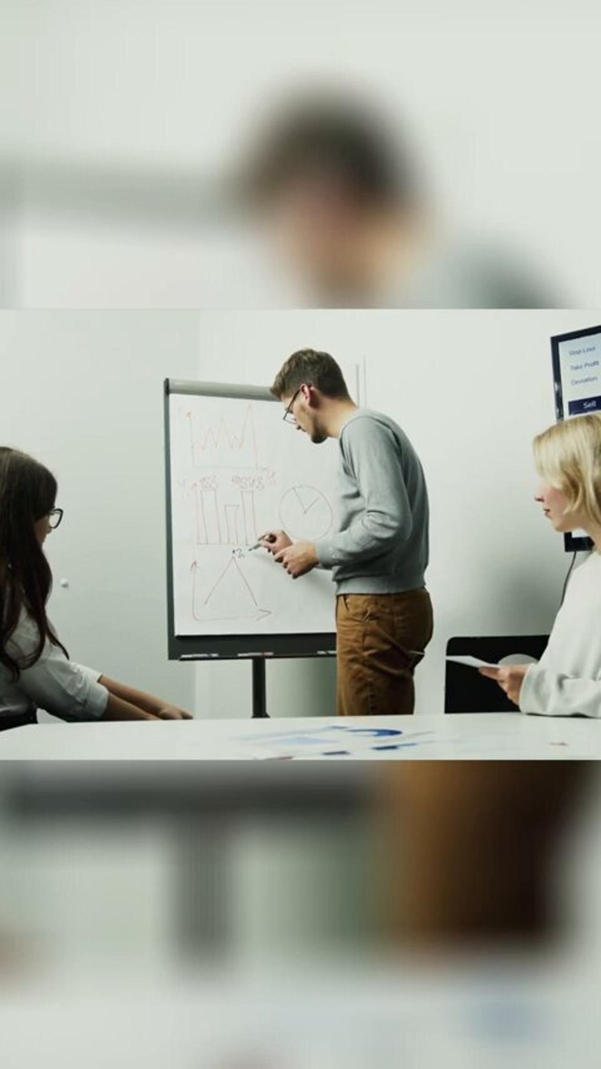 Louis Gerstner, IBM Reviver, Born March 1, 1942