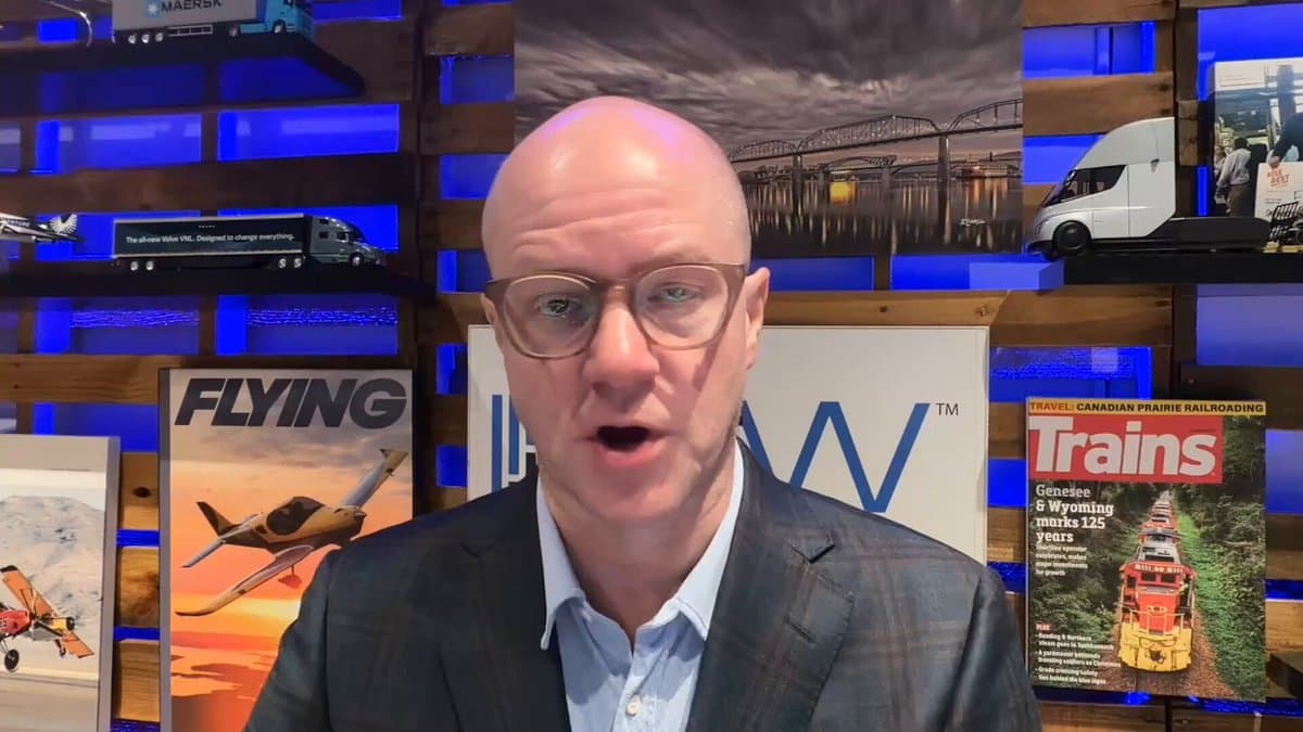 Industrial Economy Gains Momentum, War Boosts Manufacturing