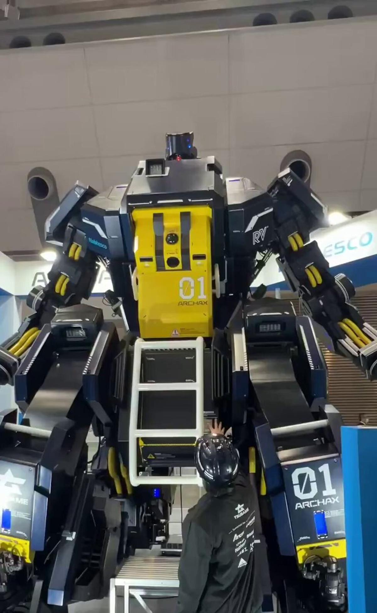 Japan Unveils ARCHAX, Giant Piloted Industrial Robot