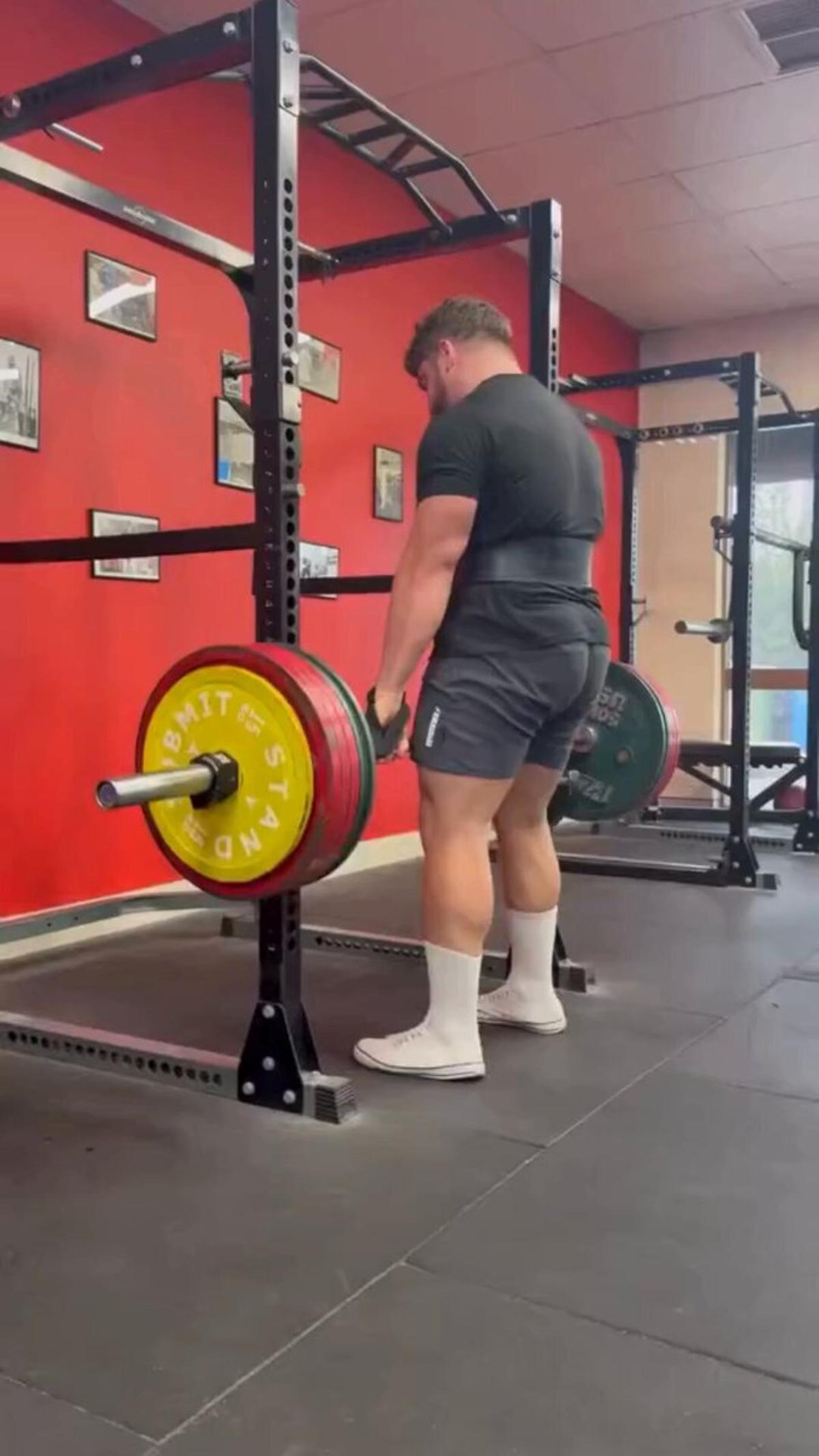 330kg RDL Shows Hinge Pattern Near Conventional Deadlift