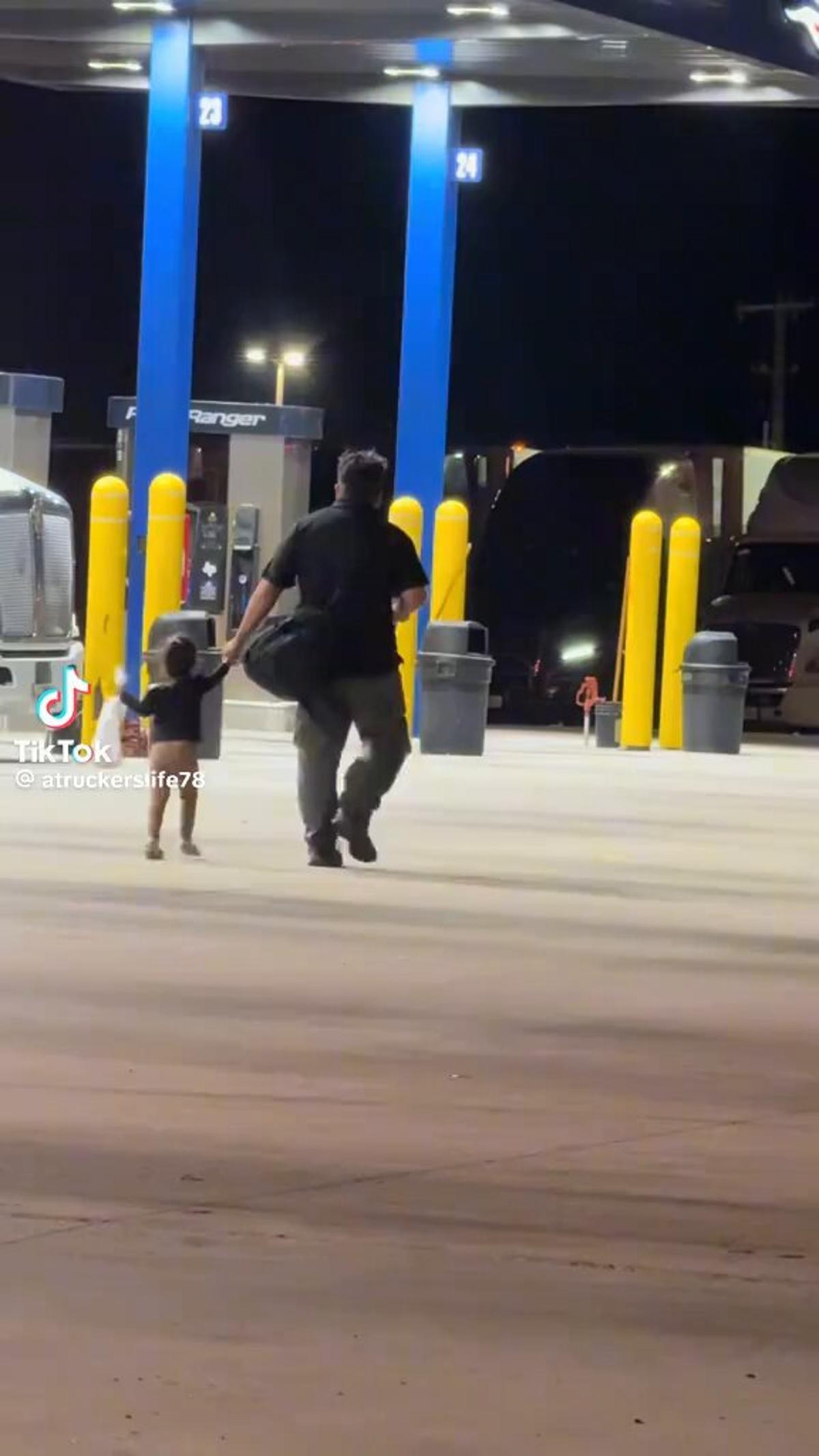 Dad's Road Trip Creates Unforgettable Memory for Daughter