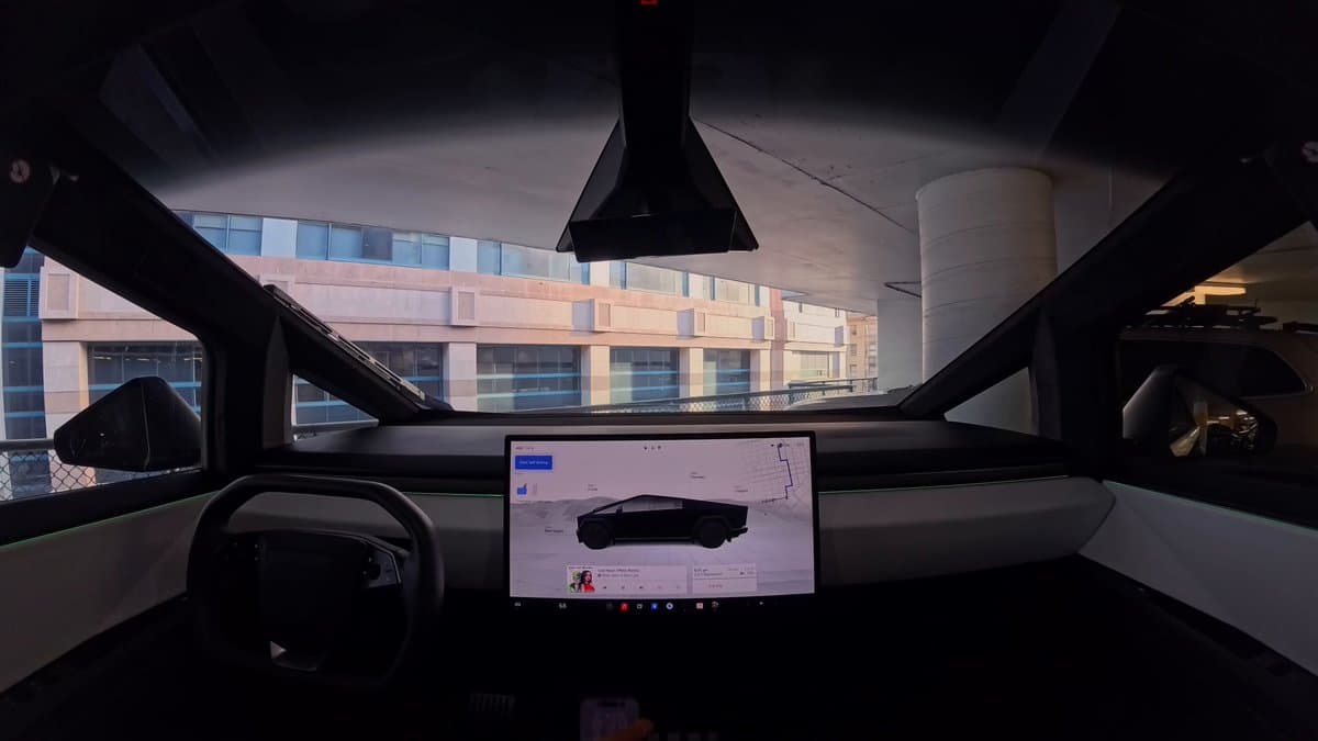 Tesla FSD Misreads Exit, Recovers on Tight Ramp