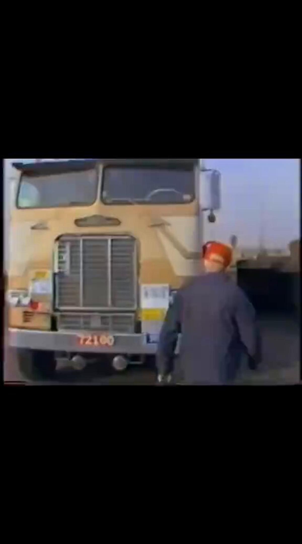 Veteran Trucker Laments New Drivers' CB Radio Crude Jokes