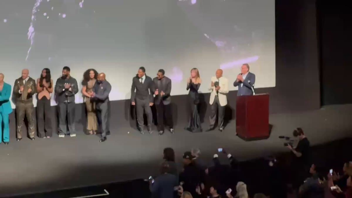 Mike Myers Appears Un