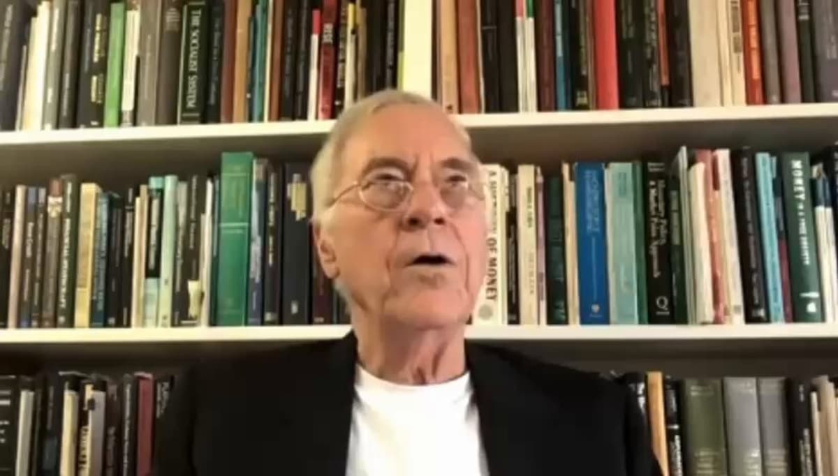 Iran's Oil Stockpile Bypasses US Blockade, Sales to China Persist