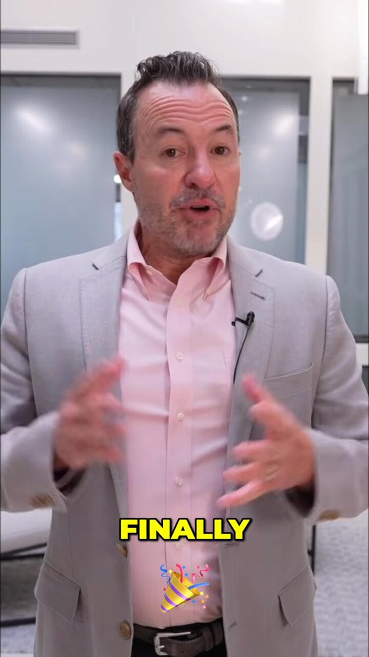 Only Green/Yellow Status Hides Risks; Need Transparency