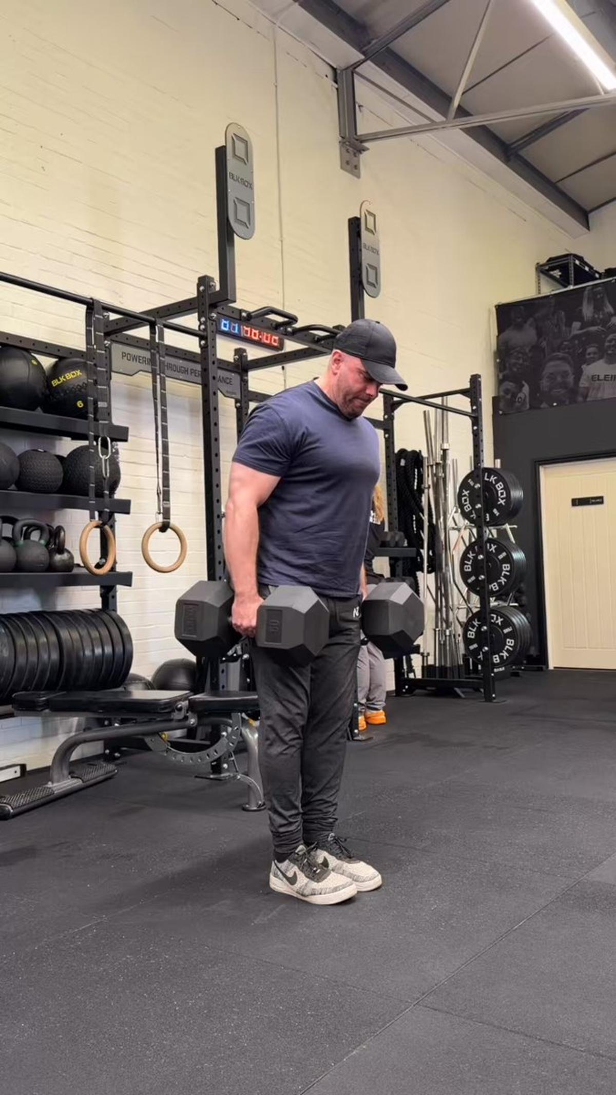 Elevate Rear Heel in Staggered RDL for Proper Form