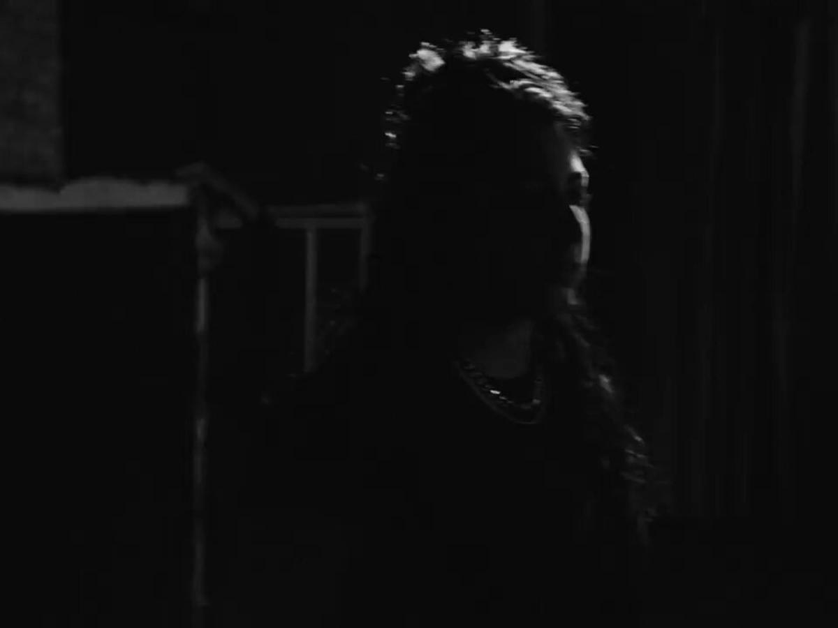 Arooj Aftab Channels Sade Vibes in “Raat Ki Rani”