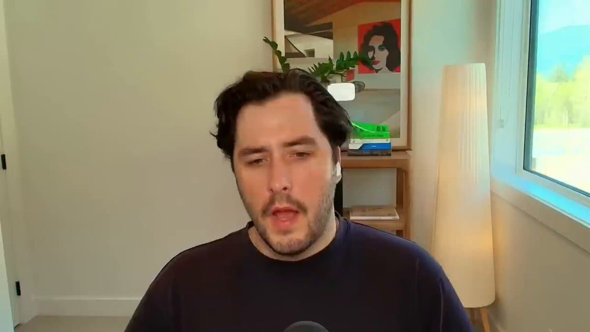 Long‑dated Oil Contracts Hedge Compute Bottleneck Risk