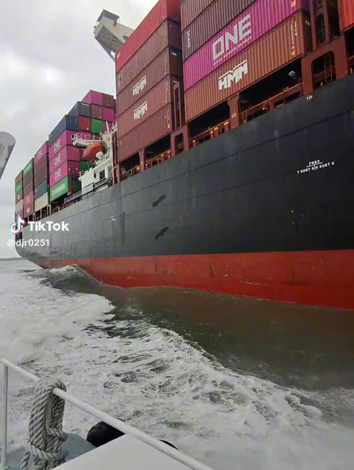 Container Ship Commute: Climb Six Stories Before Elevator