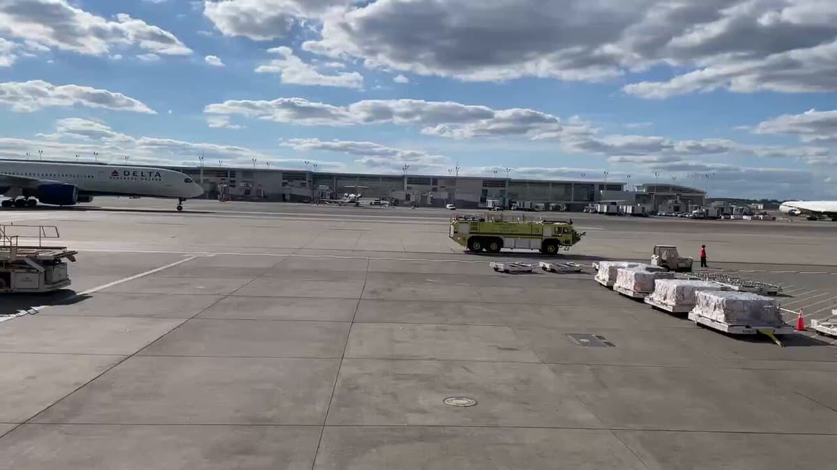 Fans Want Spirit’s Final Plane Honored With Water Cannon