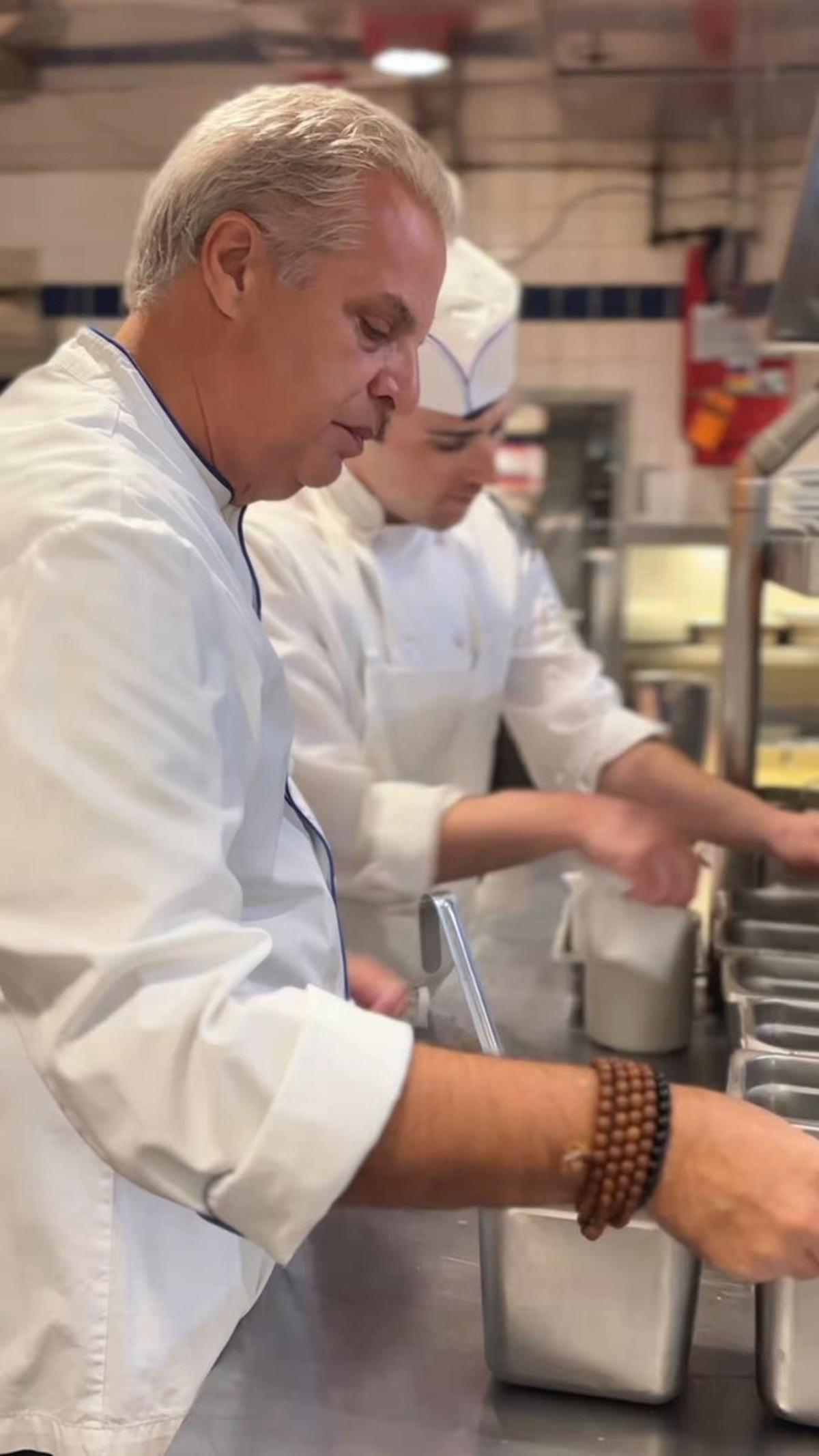 Sauce Station Magic: Crafting 30 Daily Sauces by Feel
