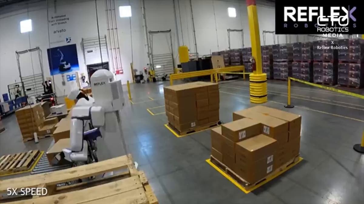 Coordinated Specialized Robots, Not Humanoids, Transform Warehouses