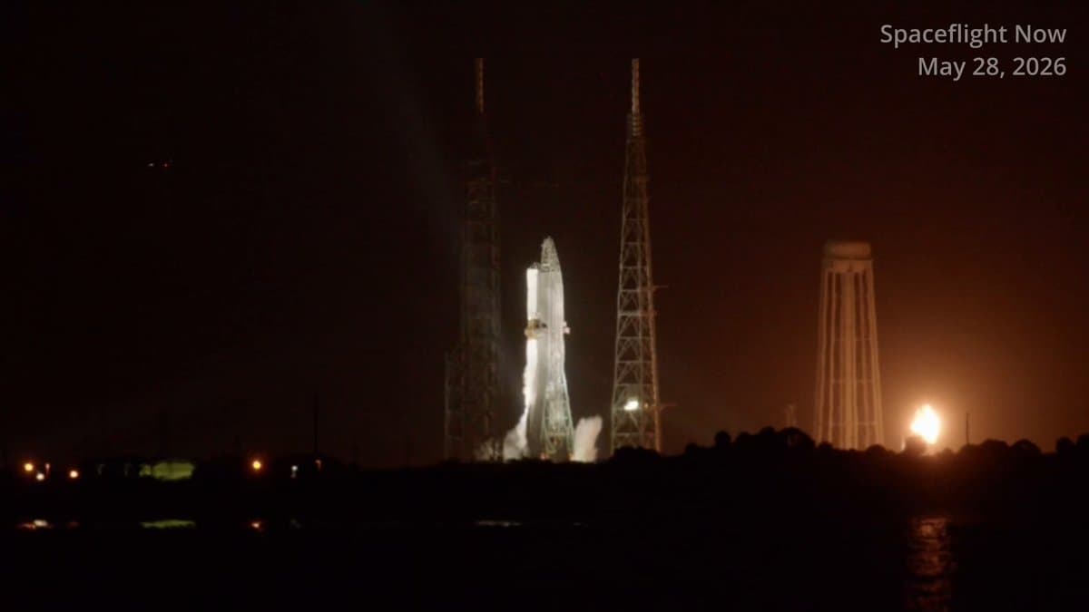 Blue Origin's New Glenn Explodes, Delaying Bezos' SpaceX Challenge
