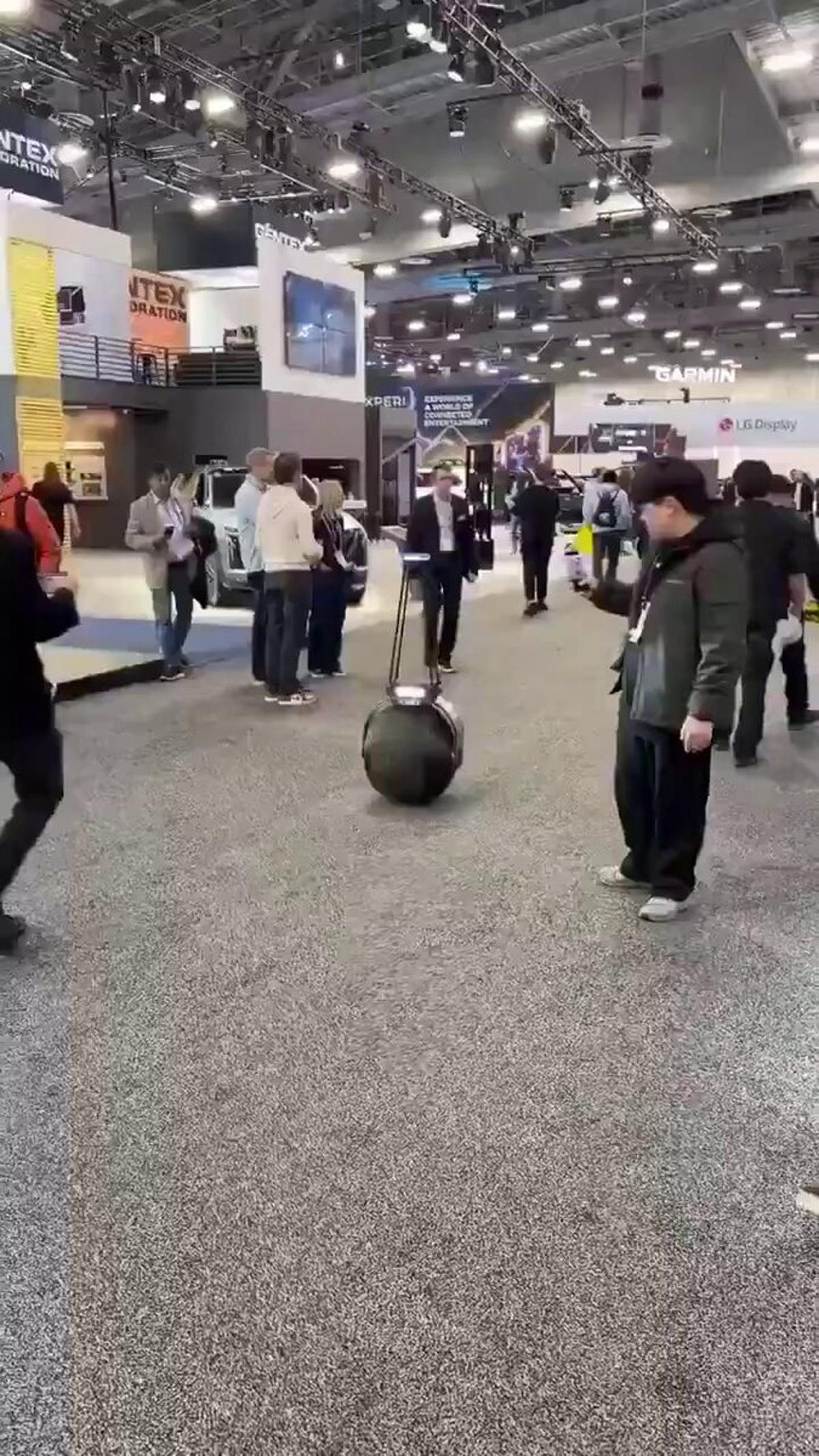 Estonia Launches First Stable Autonomous Monowheel Security Robot