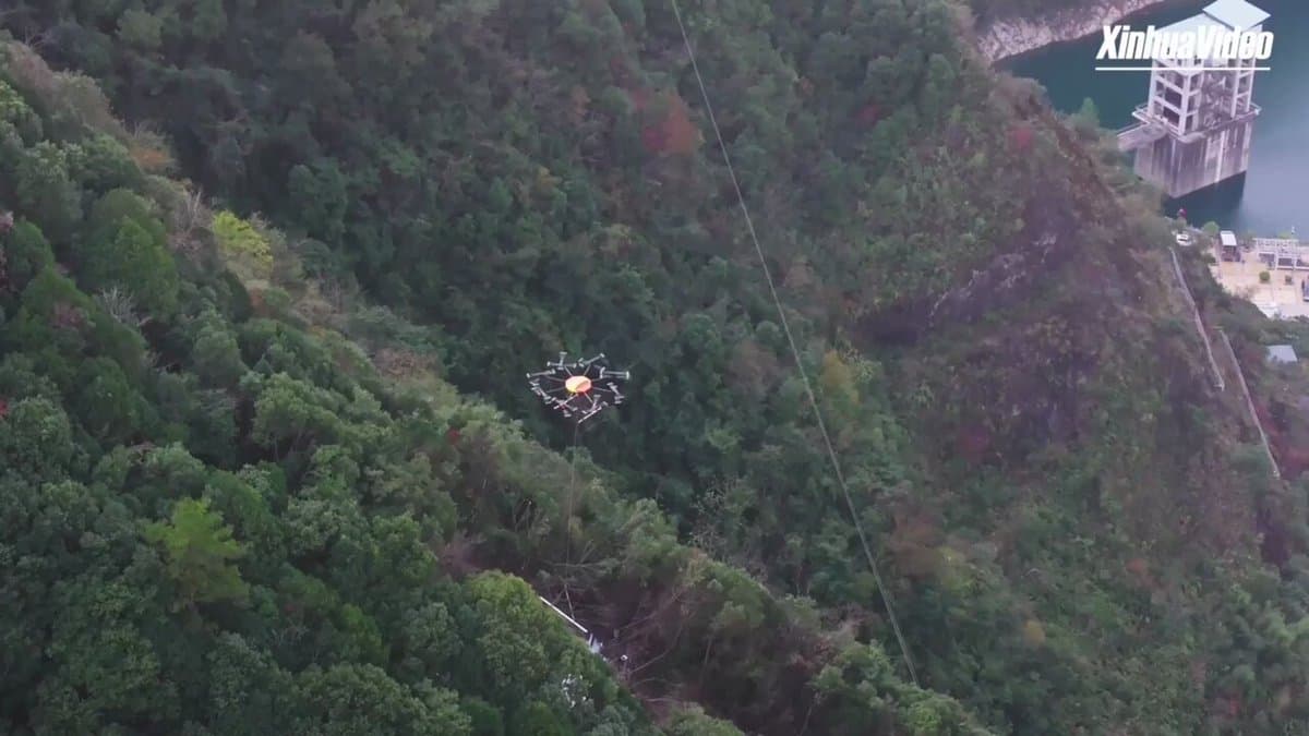 Drones Revolutionize China's Power Grid Construction