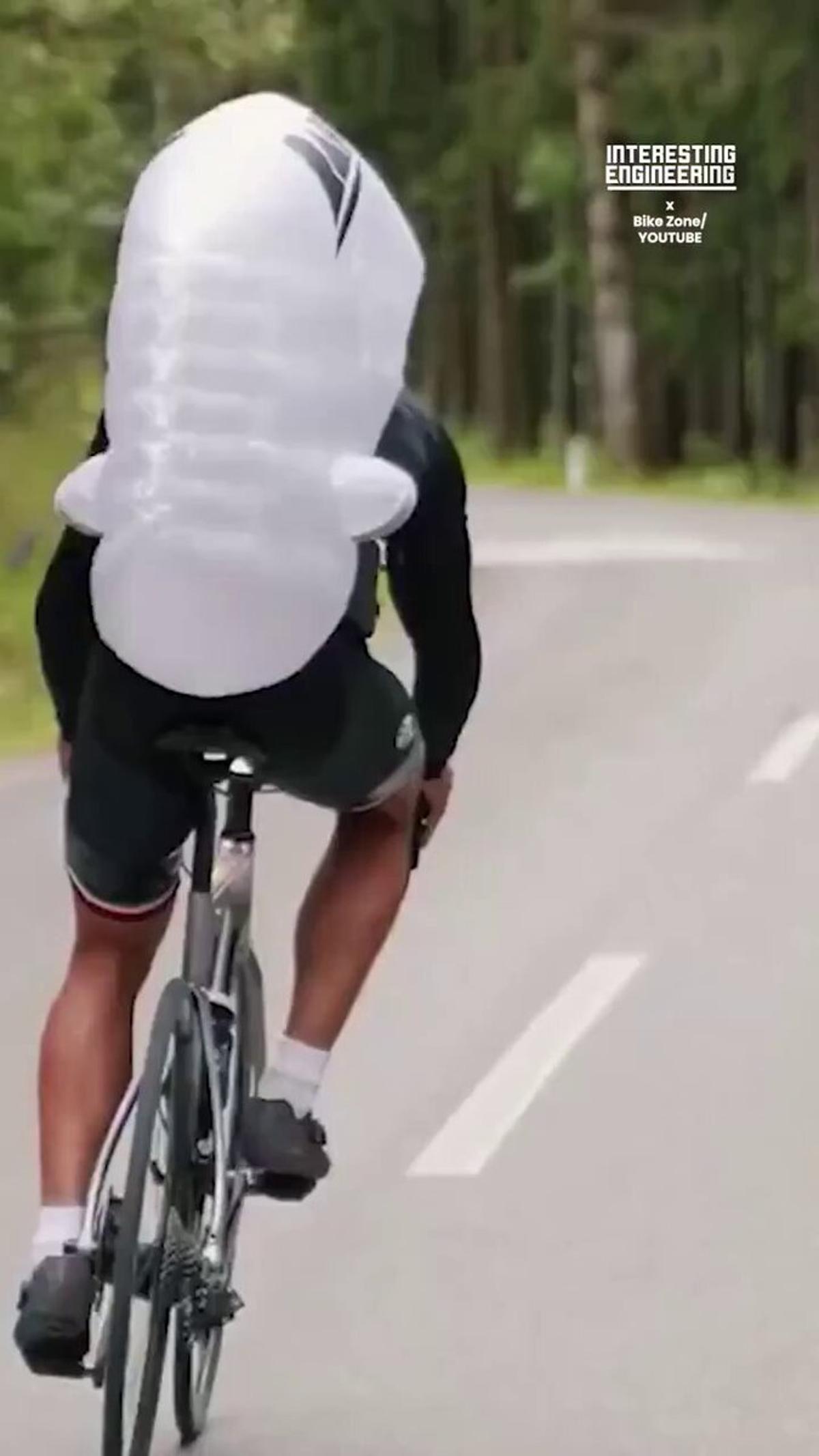 Sail Backpack Improves Speed and Stability for Downhill Cyclists