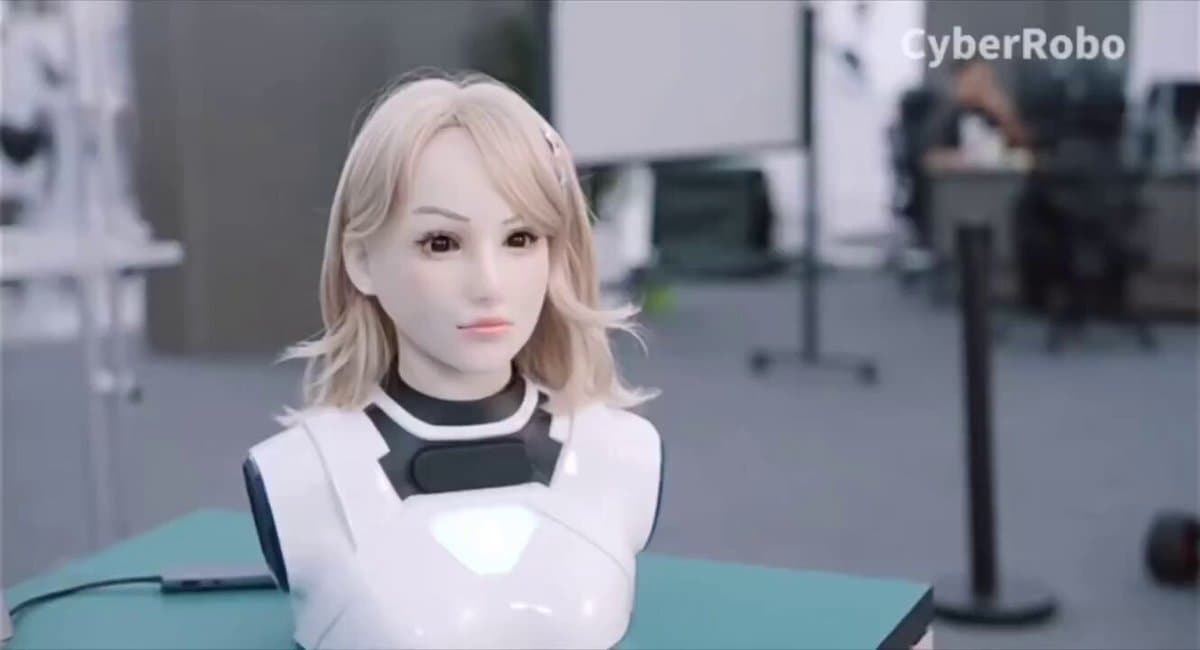 Robots Achieve Realistic 15-DoF Faces with Live Tracking