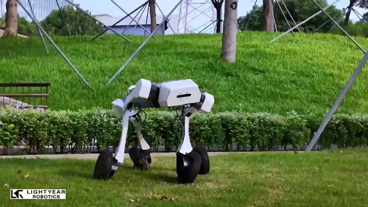 Hybrid Wheeled Quadruped Redefines All‑Terrain Mobility