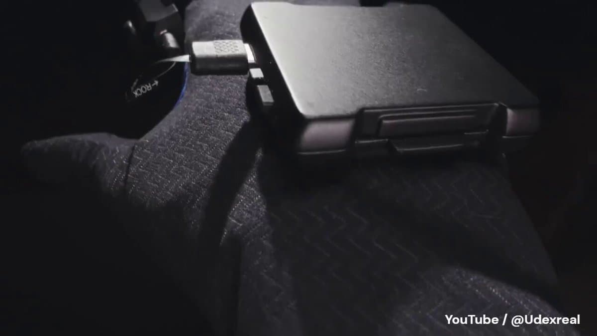 12‑Sensor Glove Offers Ultra‑Precise VR Hand Tracking