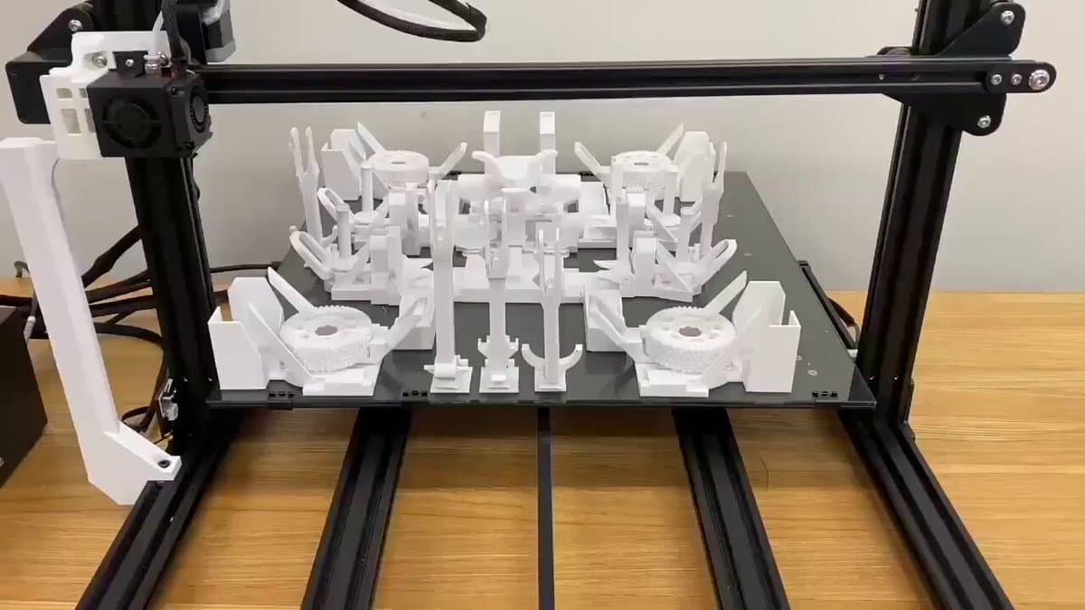 Self-Upgrading 3D Printer Transforms Into Mini Factory