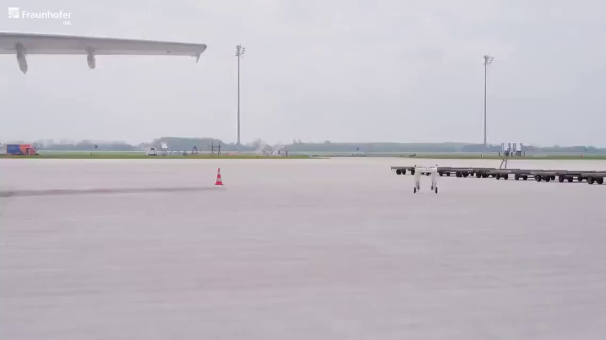 Two-Wheeled Robot Revolutionizes Airport Cargo Handling