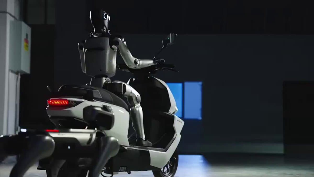 Humanoid Robots Successfully Ride Electric Motorcycles Outdoors
