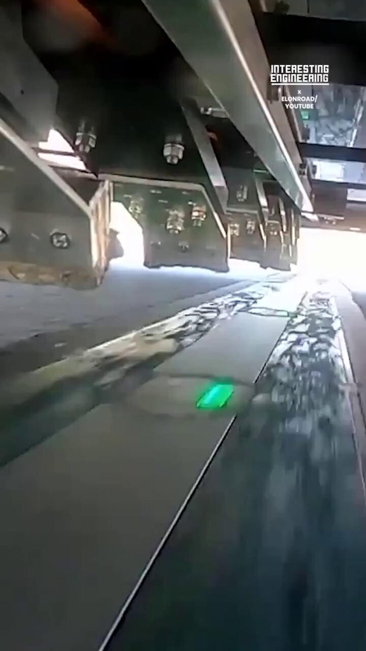Roads That Wirelessly Charge EVs On the Move