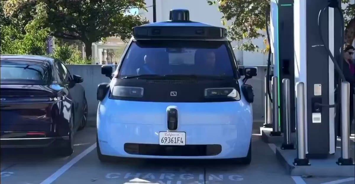 Waymo Launches 6th‑Gen Zeekr RT with Fast‑charging