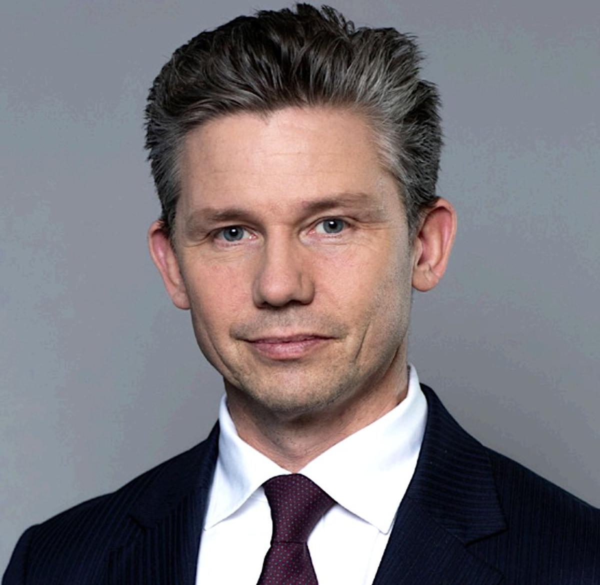 Sweden Fast-Tracks ISR with $141M Satellite Purchase