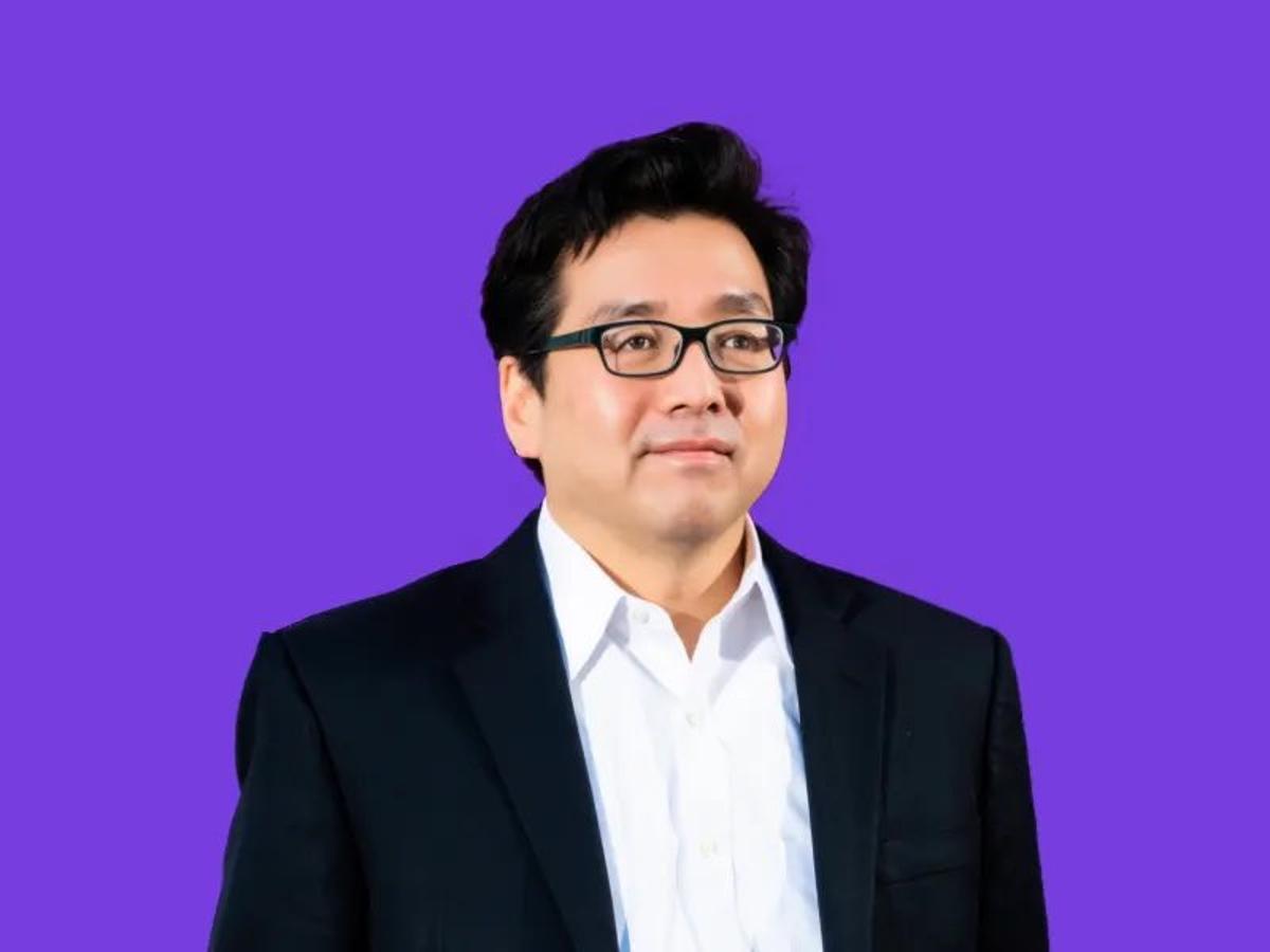 Tom Lee Declares Ethereum DAT Bubble Has Burst