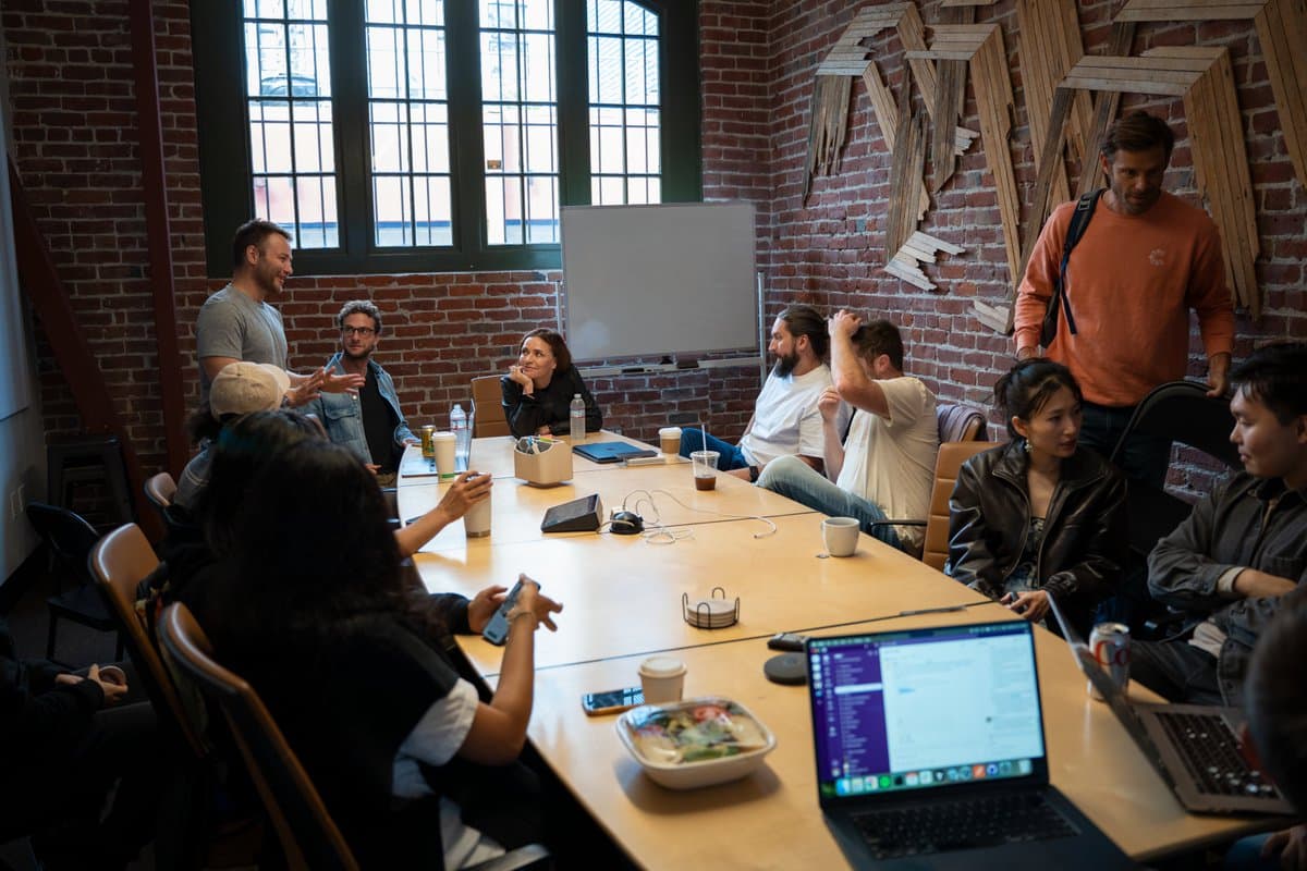 Consumer Software Thrives on Community Co‑Creation and Feedback