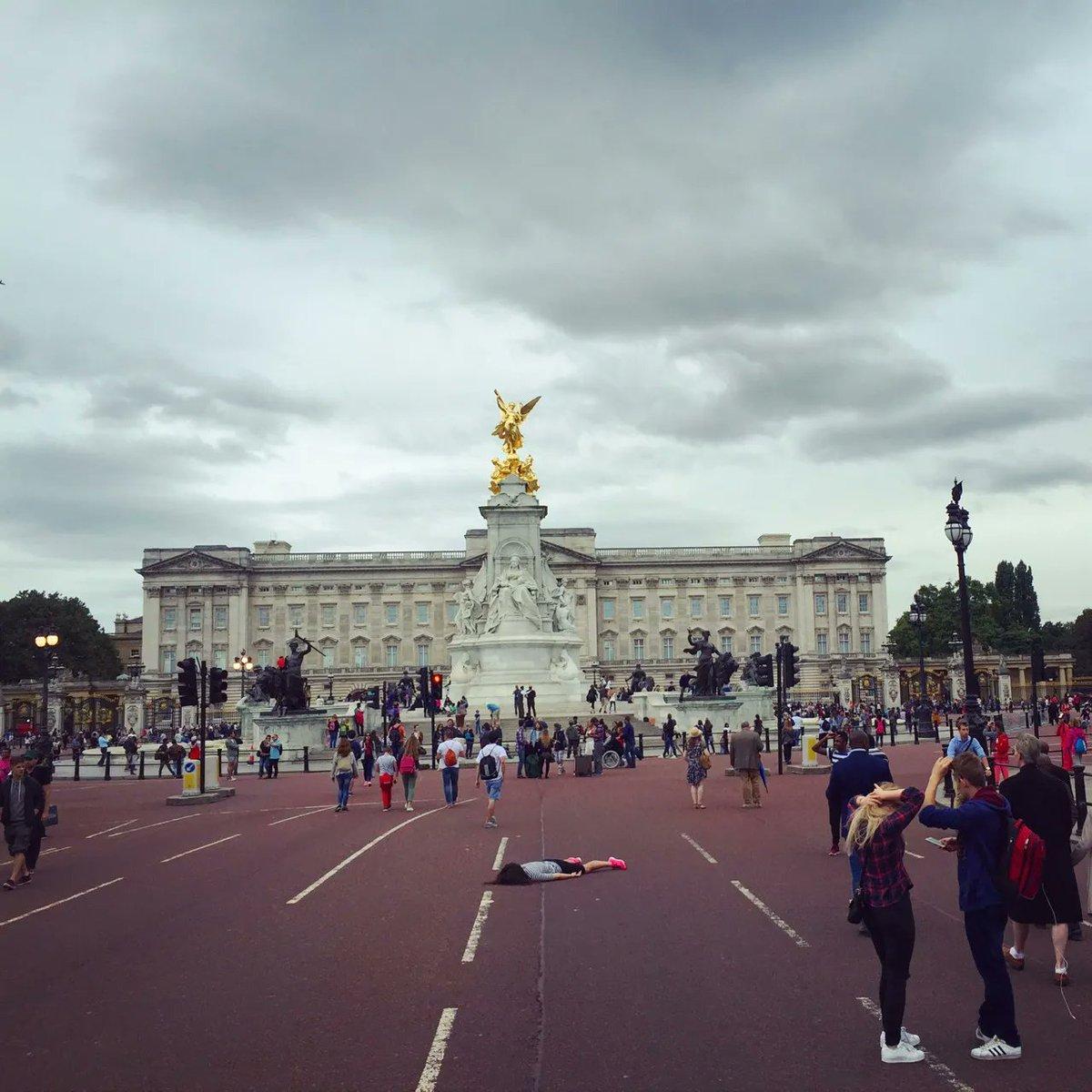 Public Collapses Become Art in STEFDIES' Absurd Performance