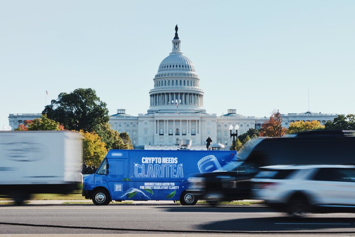 Bipartisan Senators Push Urgent Digital Asset Rule Clarity