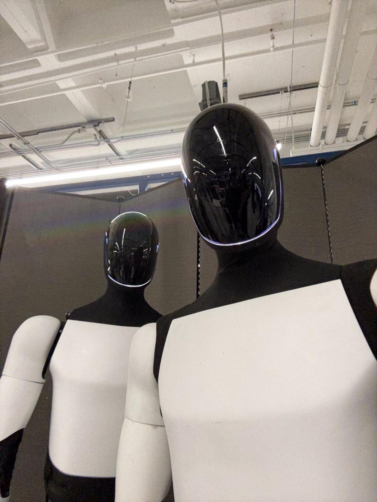 Fund Managers 2032: AI Takes the Helm