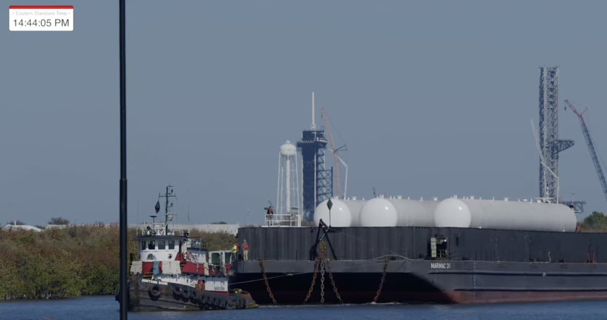 SpaceX Barge Delivers Propellant Tanks to Kennedy Space Center